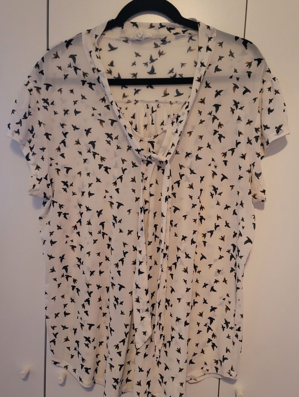 Siren Lily Cream and Black Bird-Print Tie-Neck Blouse